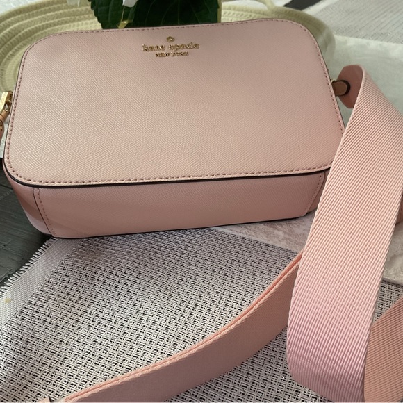 Kate spade Crossbody bag, Madison camera bag.  NEW - Picture 2 of 3